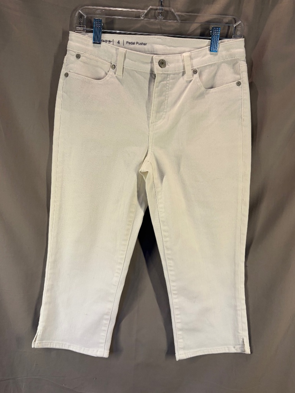 Talbots Pedal Pusher cropped jeans, White color - Size 4 (NwoT)